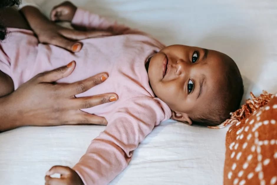 นวดสัมผัสลูกน้อย: สร้างสายใยรักและเสริมพัฒนาการให้ลูกรักเติบโตอย่างเต็มศักยภาพ
