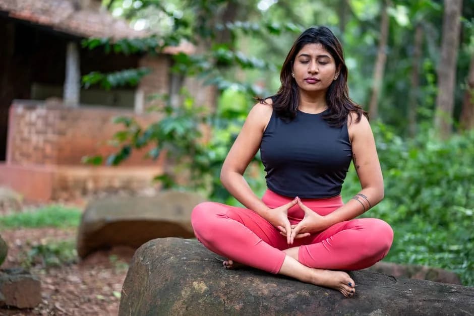 สำรวจโลกภายในในยุคดิจิทัล: บทเรียนจาก 'ลุงตี่' ว่าด้วยการทำสมาธิออนไลน์