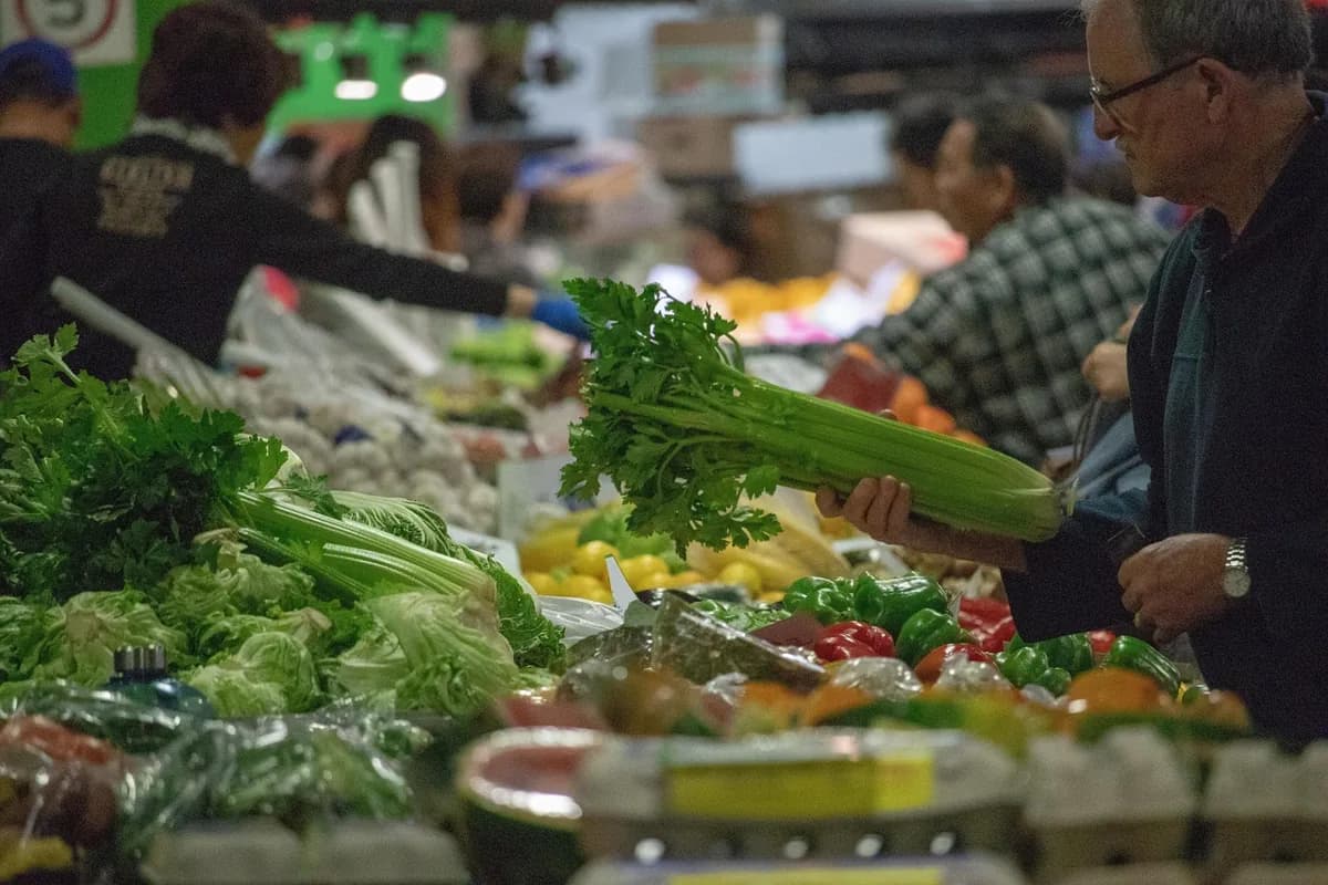 ก้าวข้ามการแข่งขันในโลกออนไลน์: หัวใจของการตลาดที่ยั่งยืนเริ่มต้นที่ 'คุณค่าในตัวคุณ'