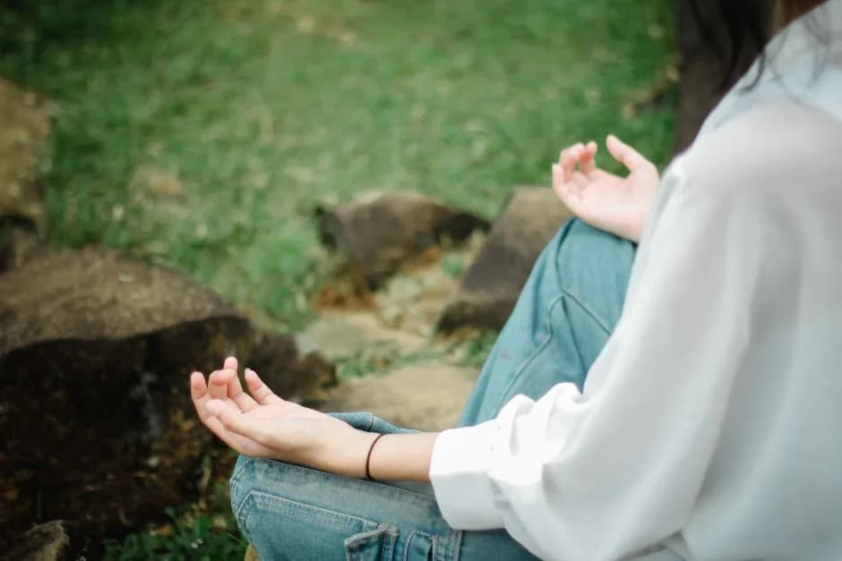 ความมั่นใจในตัวเอง กับ การเห็นคุณค่าในตัวเอง: สองเสาหลักที่ชีวิตต้องมี